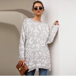 Women’s Leopard Print Long Sleeve Crew Neck Knitted Oversized Pullover